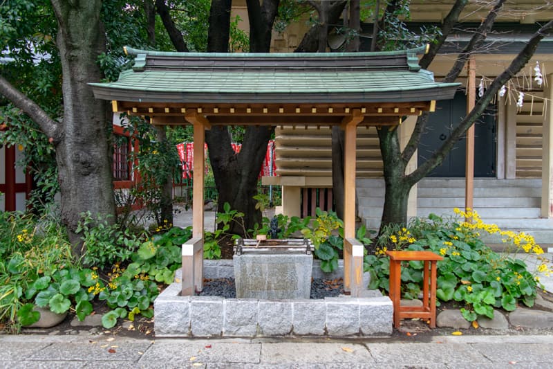 日枝神社の山王稲荷神社の手水舎