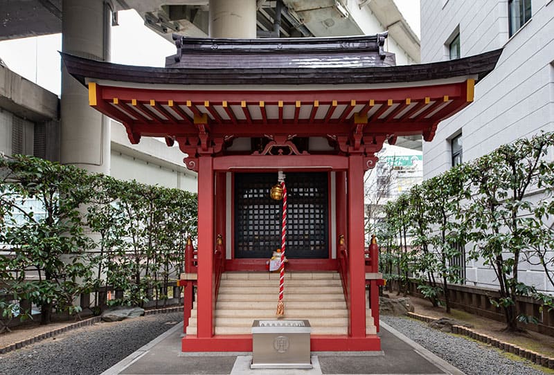 兜神社の本殿
