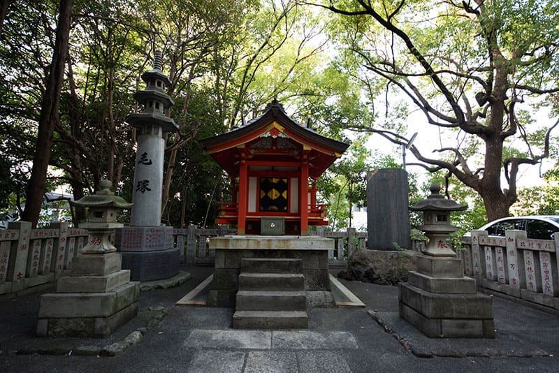 王子神社　関神社拝殿