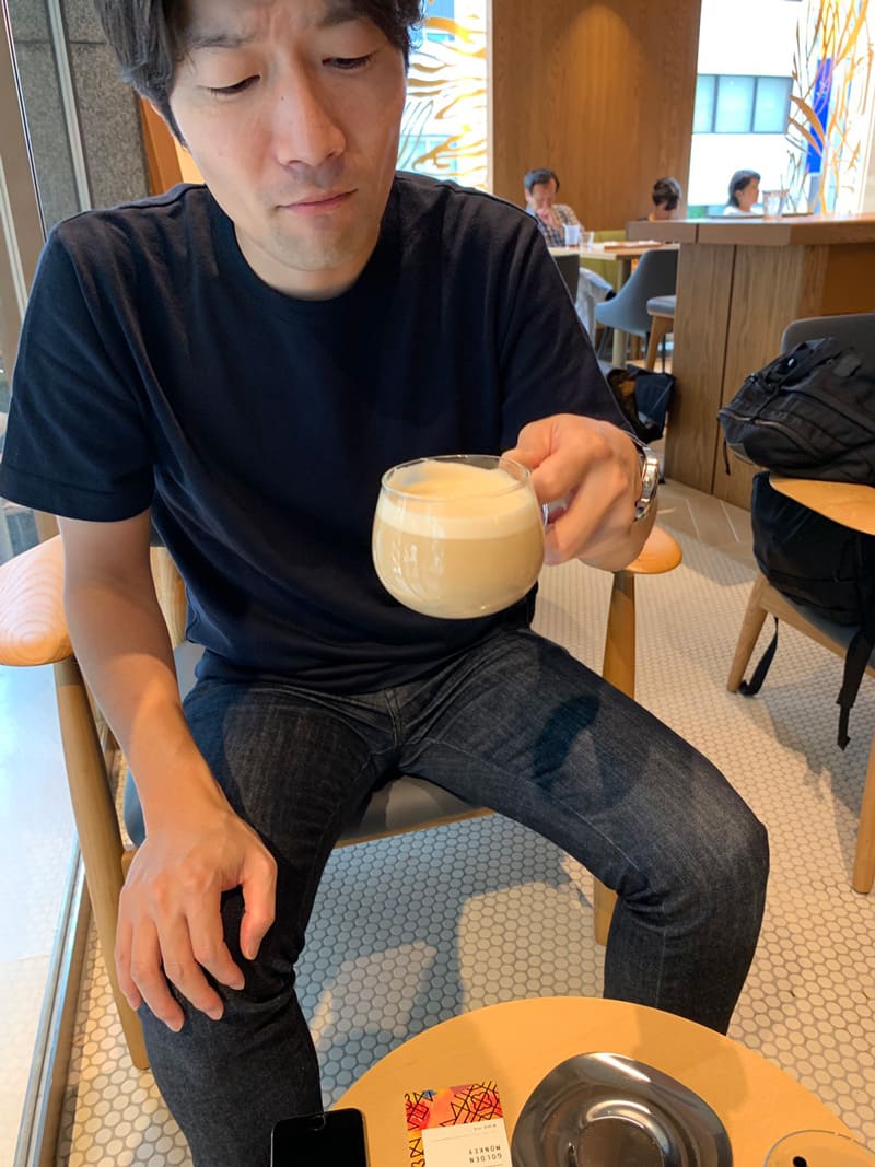 水天宮　スターバックス　ミルクティー2