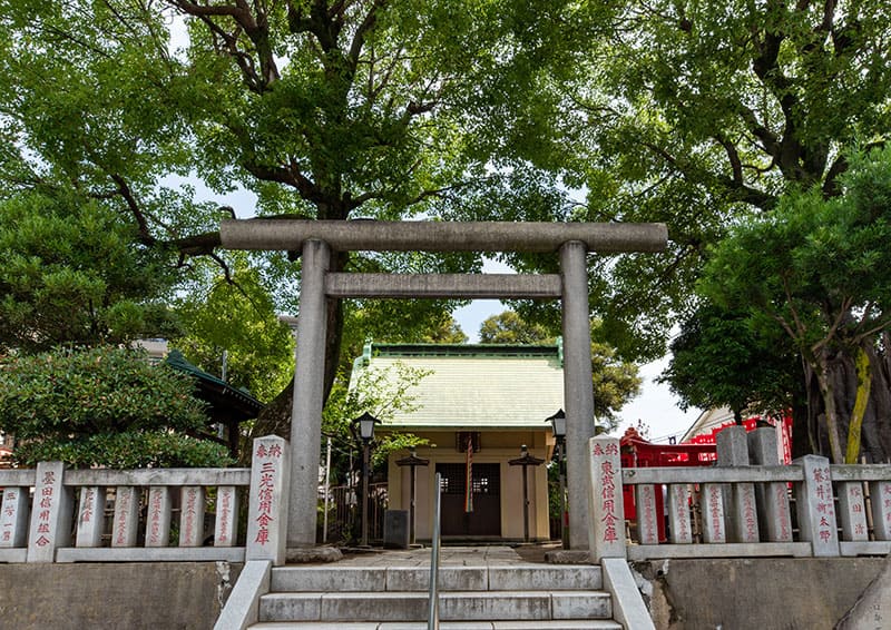 吾嬬神社の鳥居