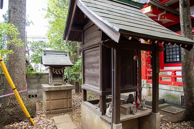 六所神社の稲荷神社2