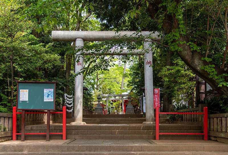 六所神社の鳥居