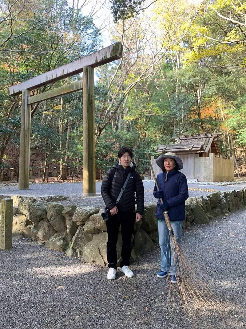 饗土橋姫神社で話をうかがう