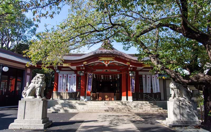 旗岡八幡神社　拝殿