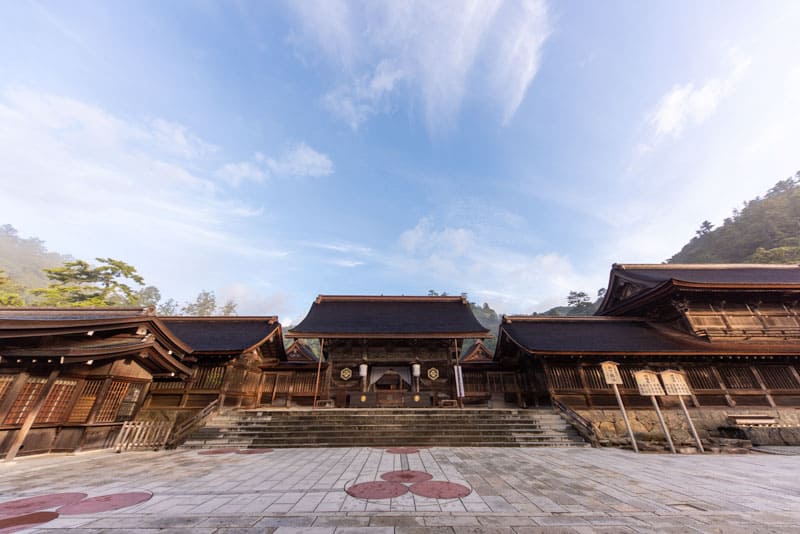 出雲大社　八足門正面