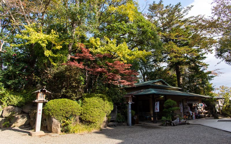 検見川神社 境内