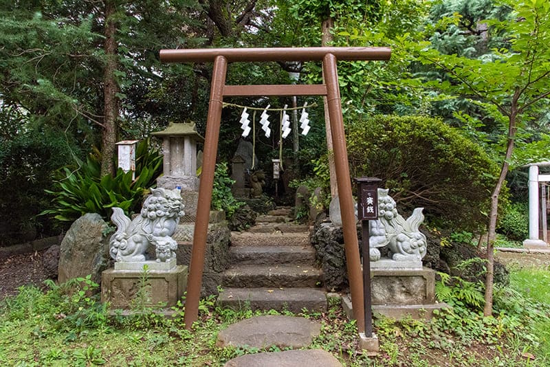 小岩神社　日枝神社　浅間神社鳥居