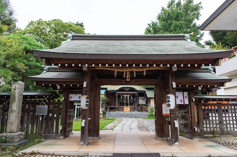 小岩神社　門