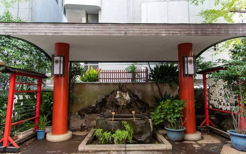三崎稲荷神社 手水舎