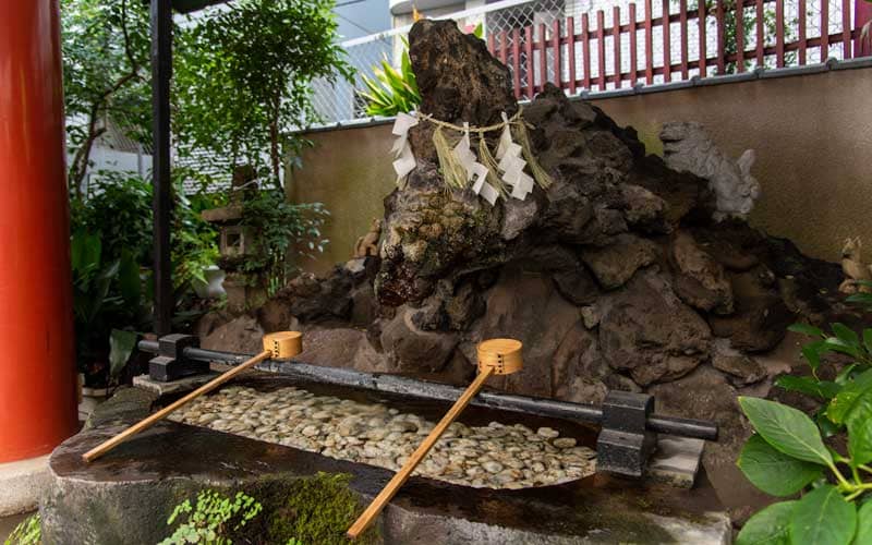 三崎稲荷神社 手水舎2