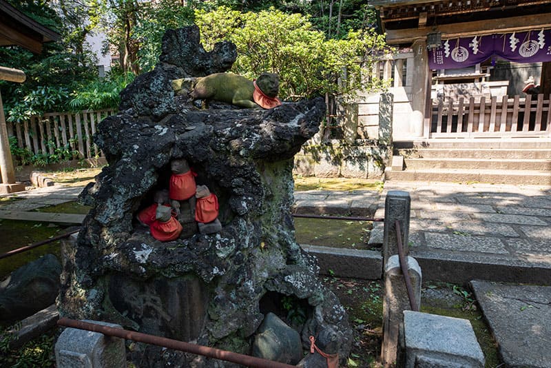 根津神社　駒込稲荷神社きつね