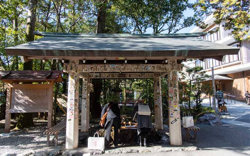 猿田彦神社　手水舎