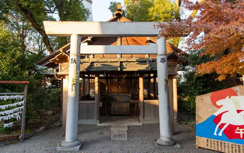 世木神社　拝殿