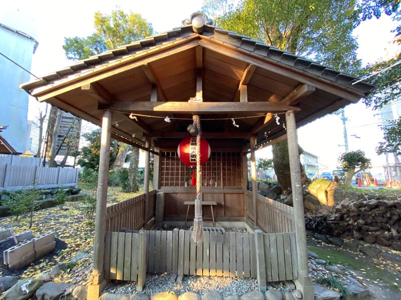 世木神社　三吉稲荷神社　拝殿