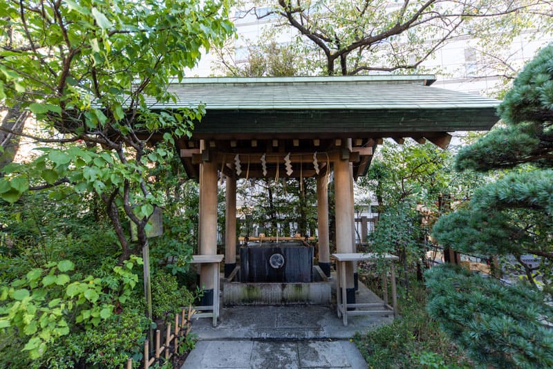 芝大神宮　手水舎