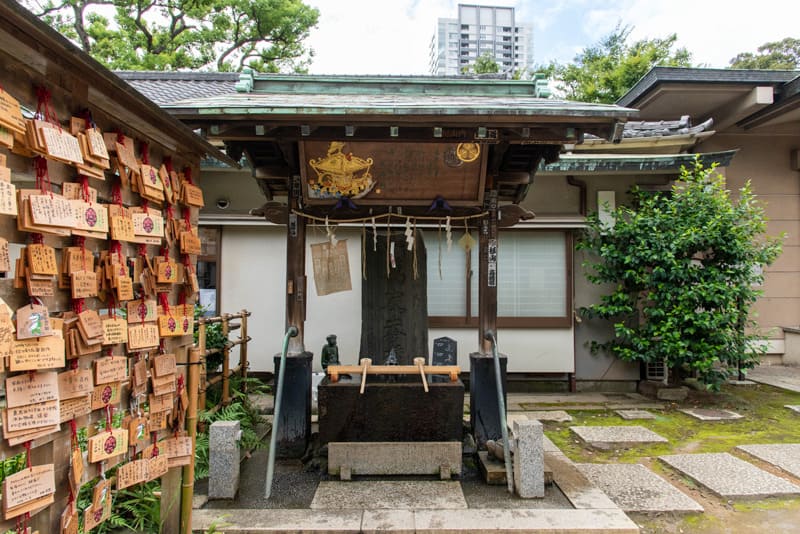 品川神社　手水舎