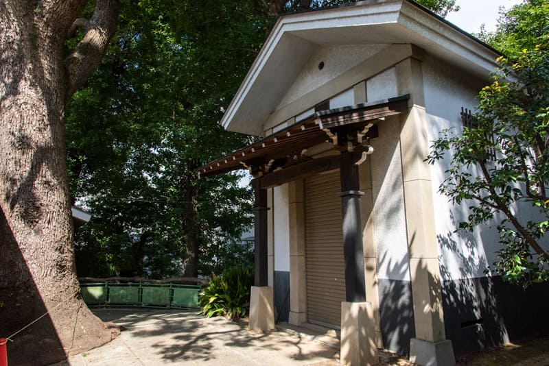 品川神社　御輿庫