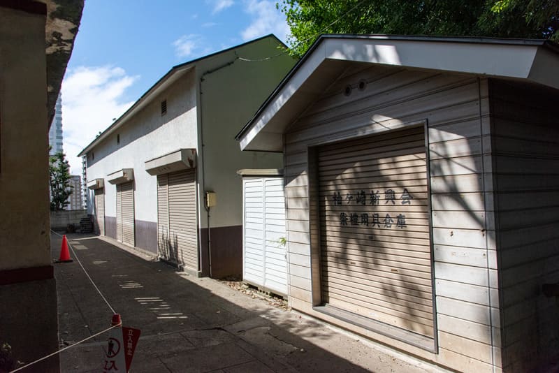 品川神社　御輿庫2