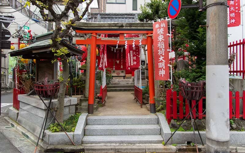 装束稲荷神社 鳥居