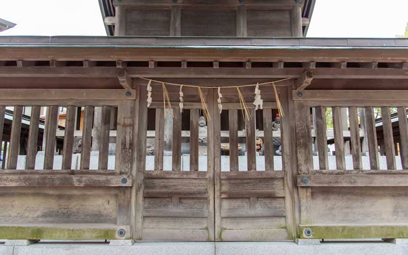 十日恵比寿神社　本殿裏