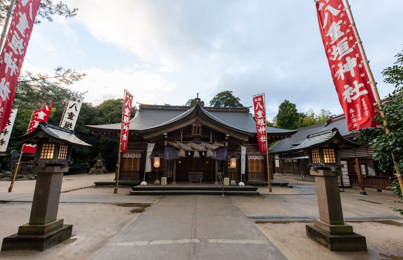 八重垣神社　拝殿