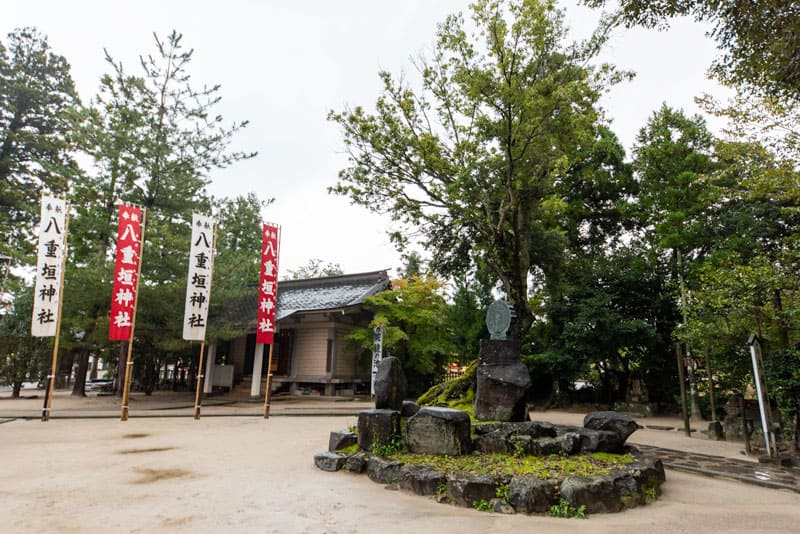 八重垣神社　境内