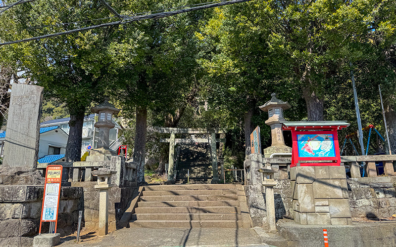 伊豆山神社入り口