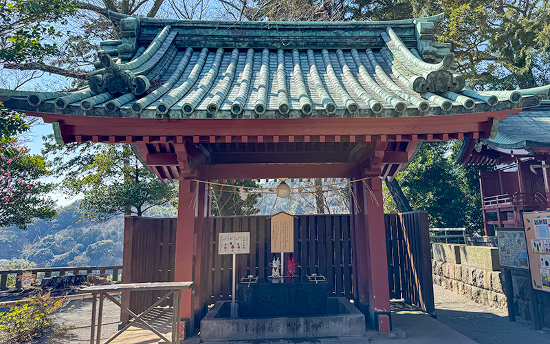 伊豆山神社手水社